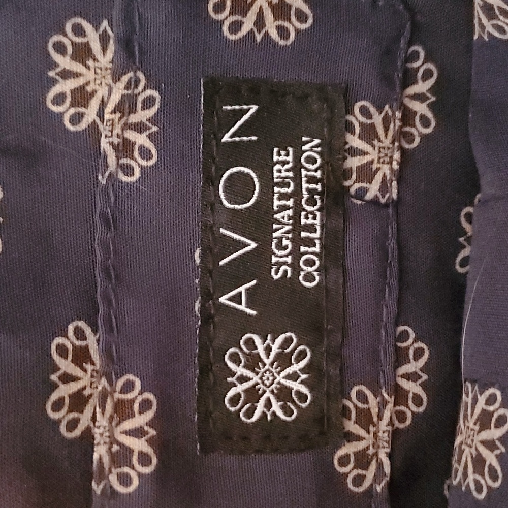 ⭐ $5 ⭐ AVON Blue Faux Leather Shoulder Bag with Gold Accents and Pockets - Picture 5 of 6